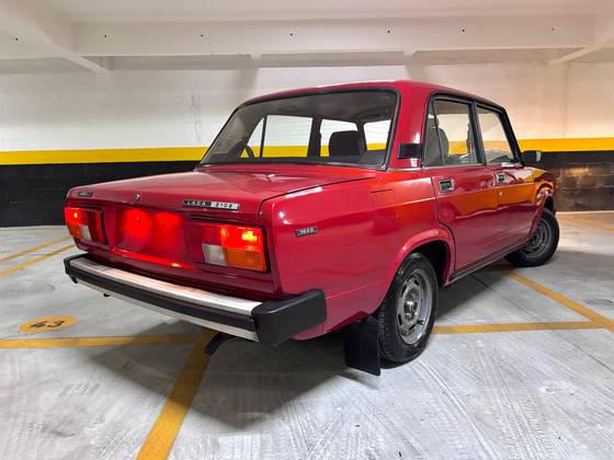 LADA LAIKA 1.6 SEDAN 8V GASOLINA 4P MANUAL LADA LAIKA 1.6 SEDAN 8V GASOLINA 4P MANUAL